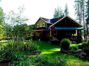 River House Bed And Breakfast Nine Mile Falls 外观 照片