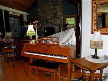 River House Bed And Breakfast Nine Mile Falls 外观 照片