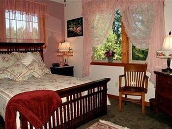 River House Bed And Breakfast Nine Mile Falls 外观 照片