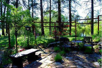 River House Bed And Breakfast Nine Mile Falls 外观 照片